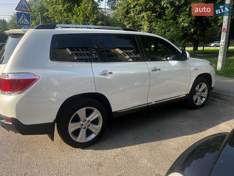 Позашляховик / Кросовер Toyota Highlander 2013 в Вінниці