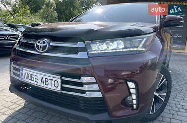 Позашляховик / Кросовер Toyota Highlander 2018 в Львові