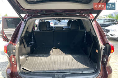 Внедорожник / Кроссовер Toyota Highlander 2018 в 