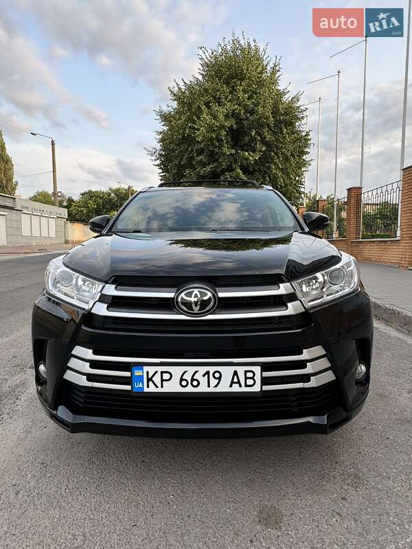 Позашляховик / Кросовер Toyota Highlander 2018 в Запоріжжі