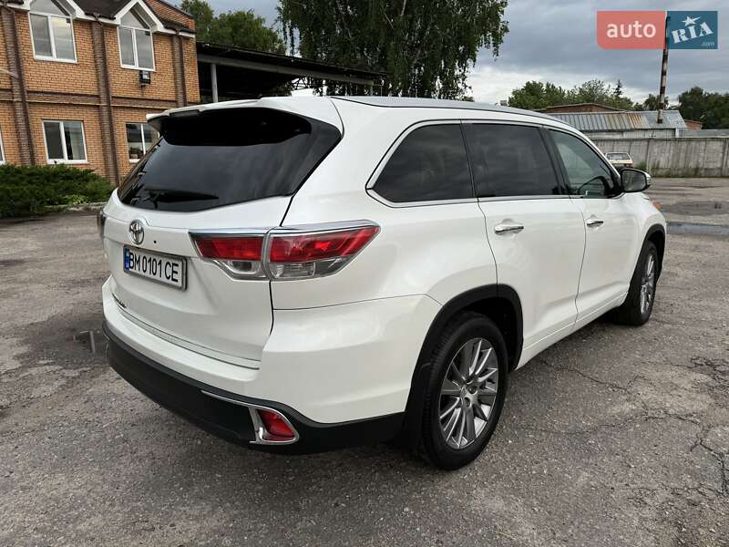 Внедорожник / Кроссовер Toyota Highlander 2015 в Сумах