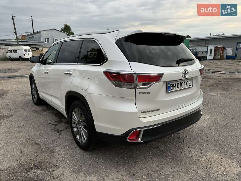Внедорожник / Кроссовер Toyota Highlander 2015 в Сумах