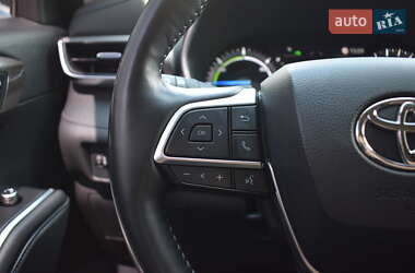 Внедорожник / Кроссовер Toyota Highlander 2021 в 
