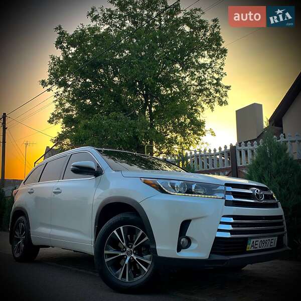 Toyota Highlander 2016