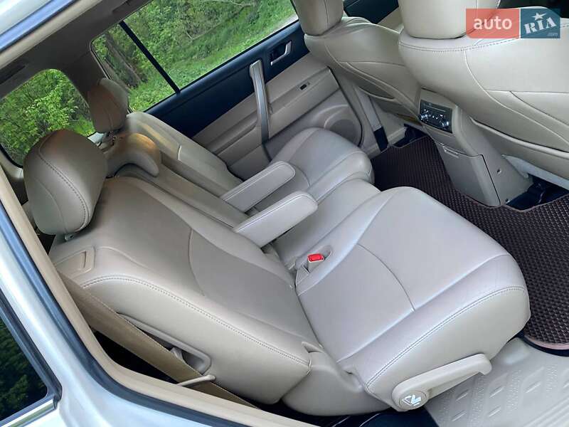 Позашляховик / Кросовер Toyota Highlander 2013 в Вінниці