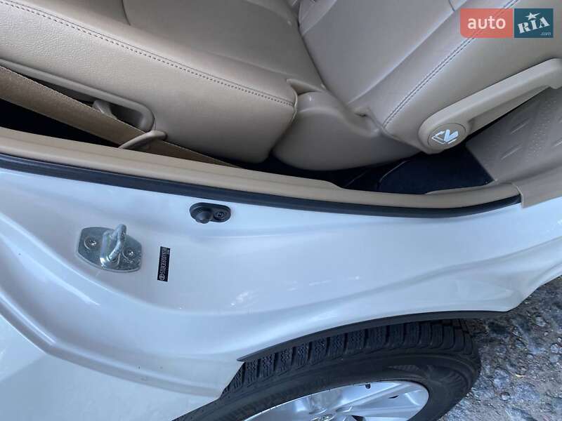 Позашляховик / Кросовер Toyota Highlander 2013 в Вінниці