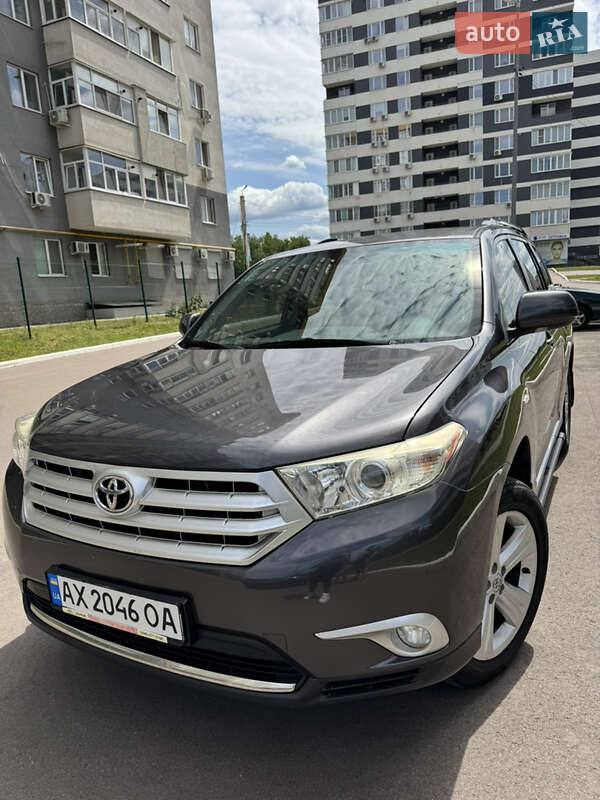 Позашляховик / Кросовер Toyota Highlander 2011 в Харкові
