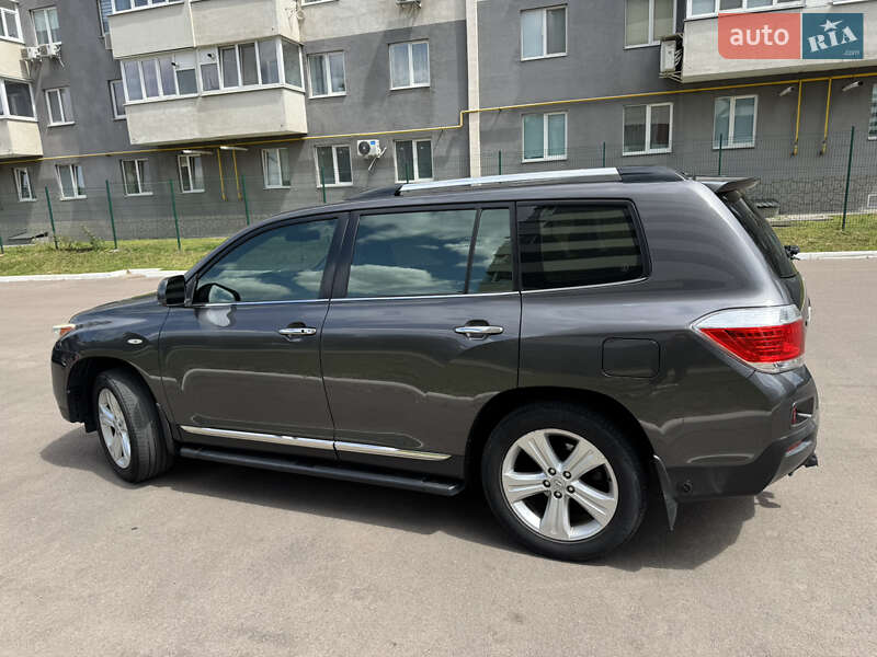 Позашляховик / Кросовер Toyota Highlander 2011 в Харкові