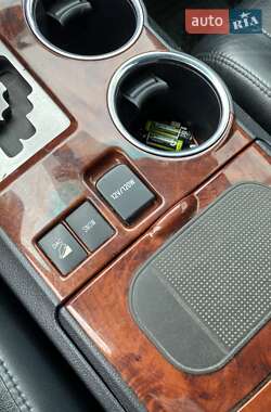 Внедорожник / Кроссовер Toyota Highlander 2012 в 