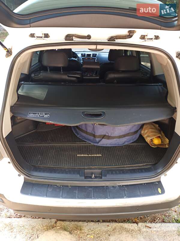 Внедорожник / Кроссовер Toyota Highlander 2011 в Запорожье