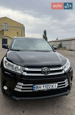 Позашляховик / Кросовер Toyota Highlander 2018 в Одесі
