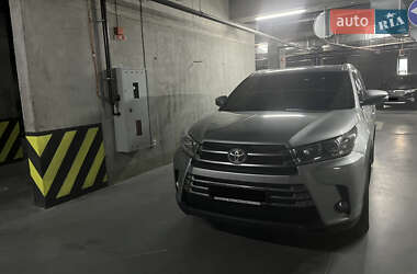 Внедорожник / Кроссовер Toyota Highlander 2019 в Киеве