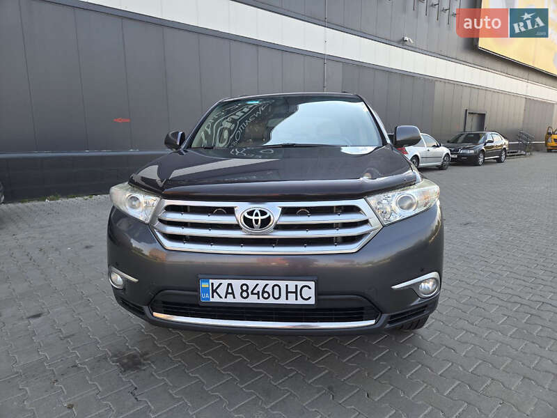 Позашляховик / Кросовер Toyota Highlander 2012 в Вишгороді