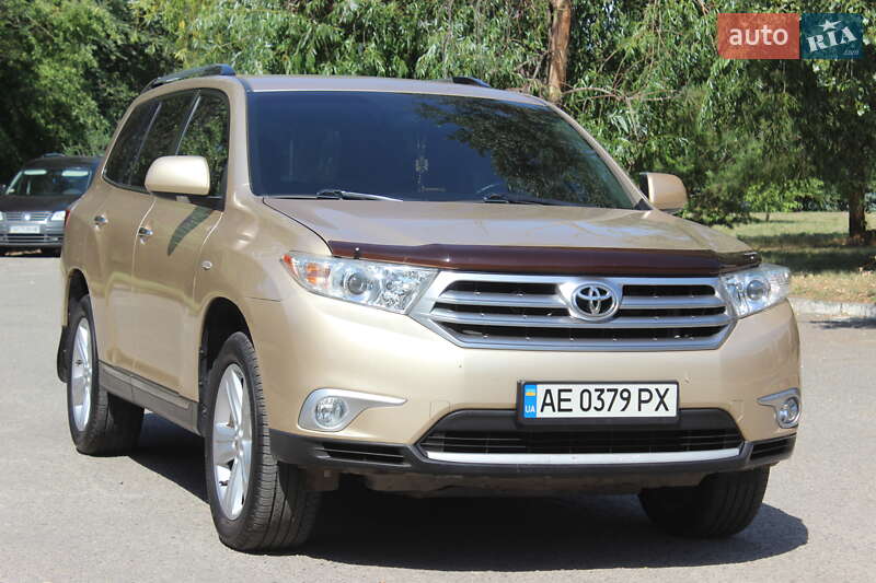 Внедорожник / Кроссовер Toyota Highlander 2011 в Днепре