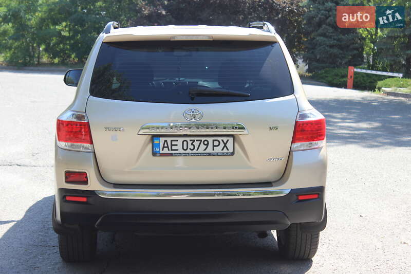 Внедорожник / Кроссовер Toyota Highlander 2011 в Днепре