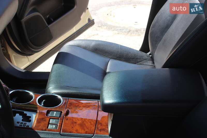 Внедорожник / Кроссовер Toyota Highlander 2011 в Днепре