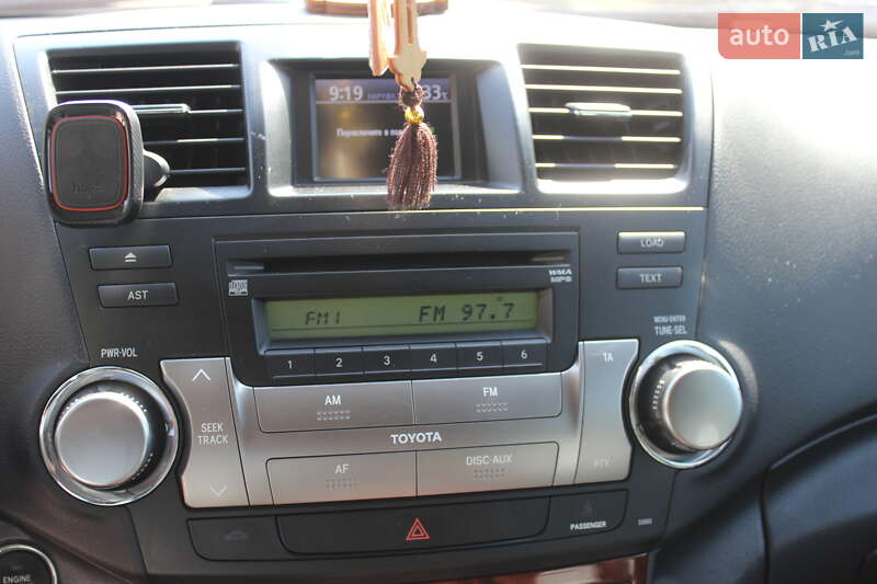 Внедорожник / Кроссовер Toyota Highlander 2011 в Днепре