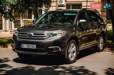 Позашляховик / Кросовер Toyota Highlander 2011 в Полтаві