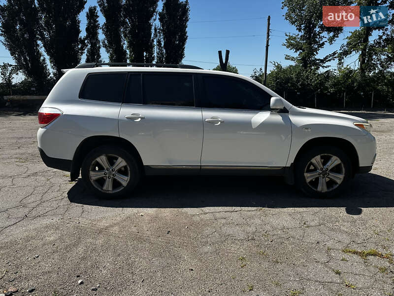 Позашляховик / Кросовер Toyota Highlander 2011 в Полтаві