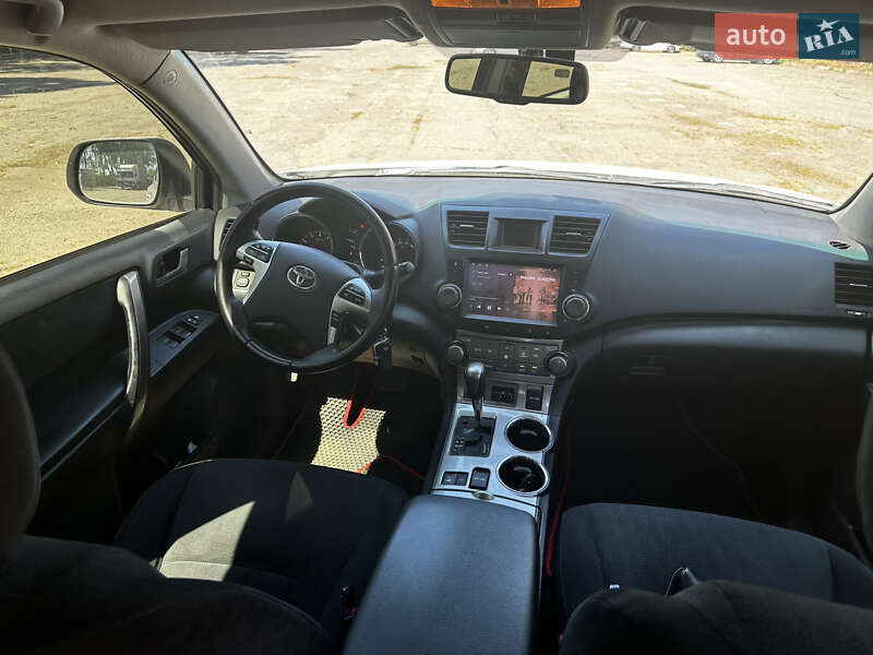 Позашляховик / Кросовер Toyota Highlander 2011 в Полтаві