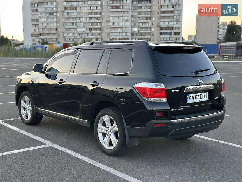 Позашляховик / Кросовер Toyota Highlander 2011 в Києві