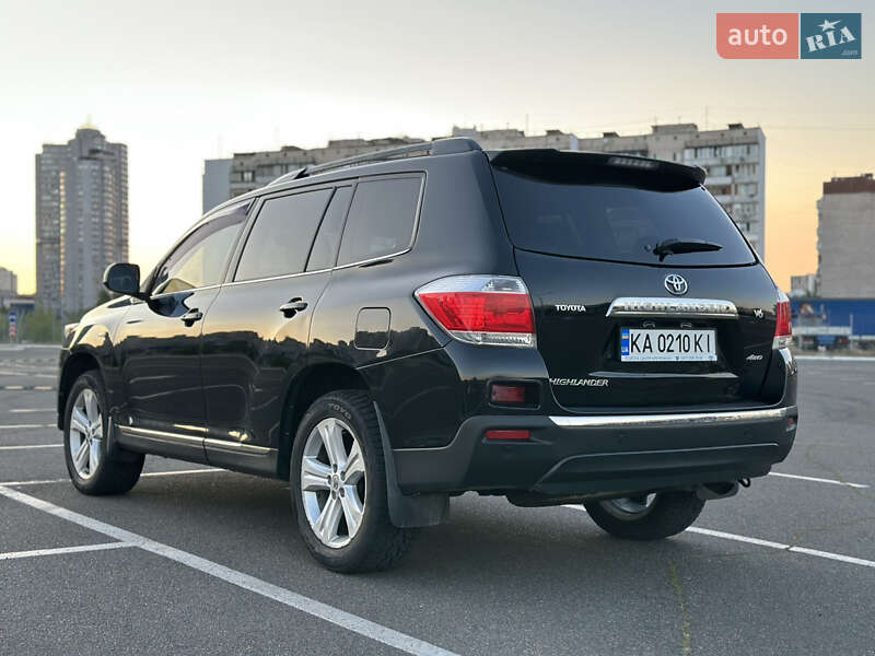 Позашляховик / Кросовер Toyota Highlander 2011 в Києві