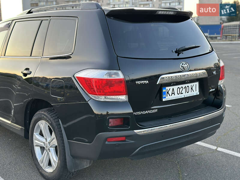 Позашляховик / Кросовер Toyota Highlander 2011 в Києві