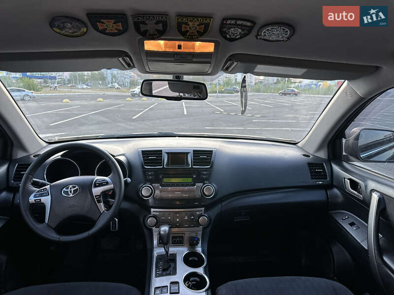 Позашляховик / Кросовер Toyota Highlander 2011 в Києві