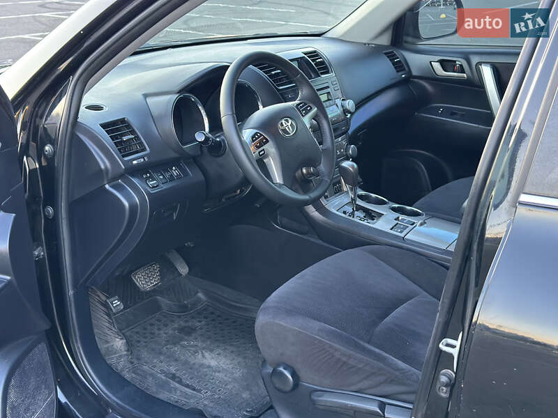 Позашляховик / Кросовер Toyota Highlander 2011 в Києві