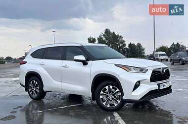 Внедорожник / Кроссовер Toyota Highlander 2023 в Киеве