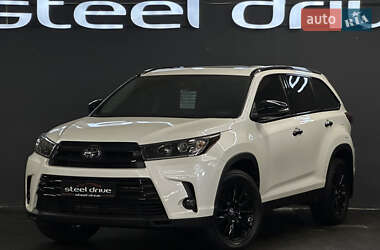 Внедорожник / Кроссовер Toyota Highlander 2019 в Николаеве