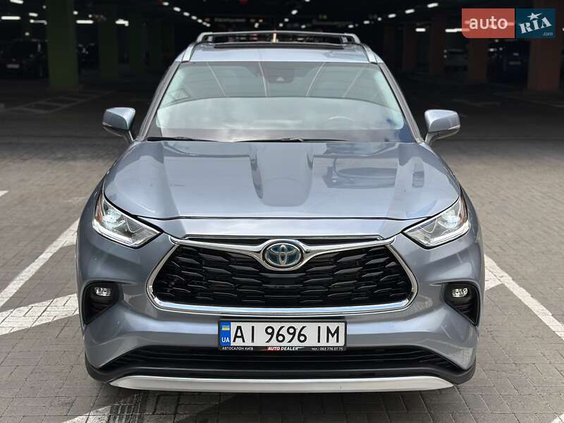 Внедорожник / Кроссовер Toyota Highlander 2021 в Киеве