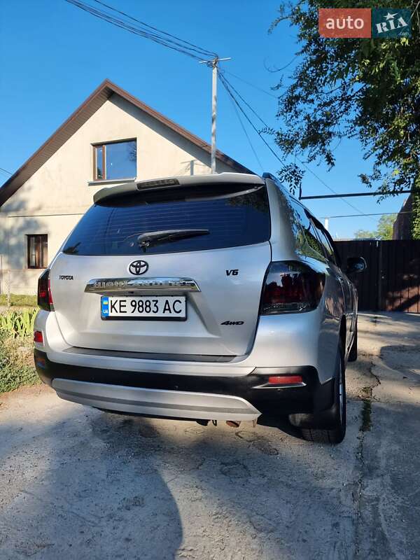 Внедорожник / Кроссовер Toyota Highlander 2011 в Днепре фото 2 Внедорожник / Кроссовер Toyota Highlander 2011 в Днепре