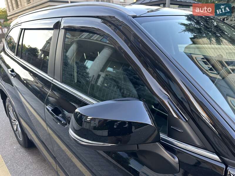 Внедорожник / Кроссовер Toyota Highlander 2022 в Киеве