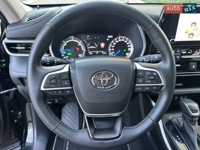 Внедорожник / Кроссовер Toyota Highlander 2022 в Киеве