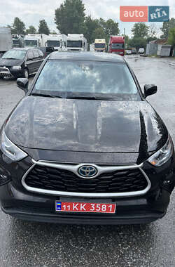 Внедорожник / Кроссовер Toyota Highlander 2020 в 
