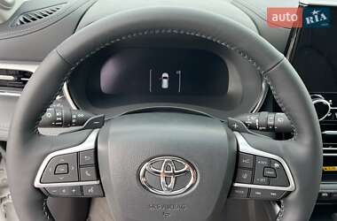 Внедорожник / Кроссовер Toyota Highlander 2025 в 