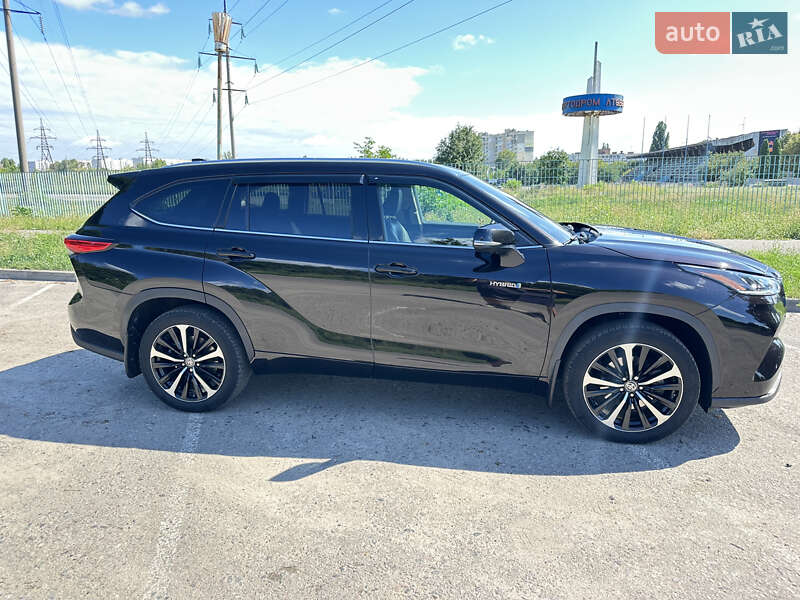 Внедорожник / Кроссовер Toyota Highlander 2021 в Полтаве фото 6 Внедорожник / Кроссовер Toyota Highlander 2021 в Полтаве