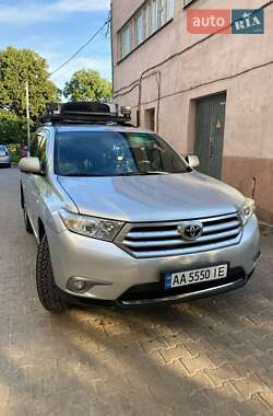 Внедорожник / Кроссовер Toyota Highlander 2011 в Чернигове