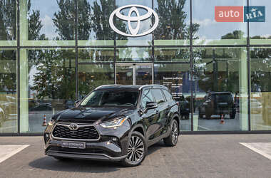 Позашляховик / Кросовер Toyota Highlander 2020 в Дніпрі