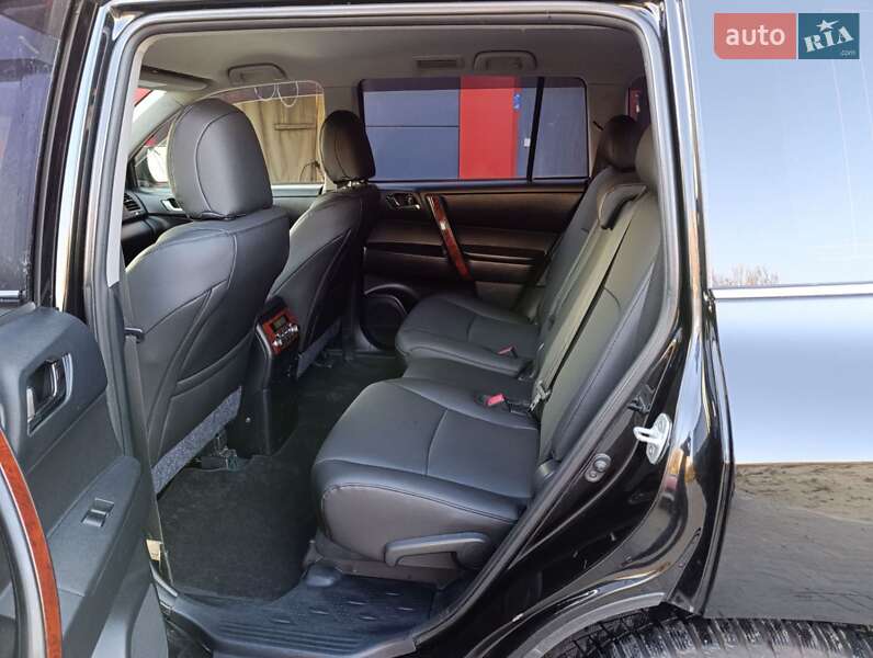 Позашляховик / Кросовер Toyota Highlander 2012 в Черкасах