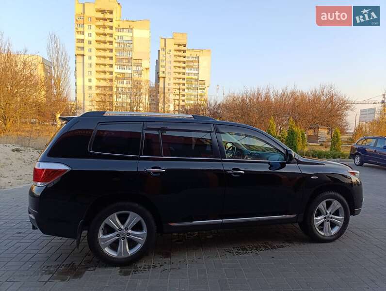 Позашляховик / Кросовер Toyota Highlander 2012 в Черкасах