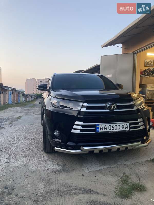 Toyota Highlander 2017