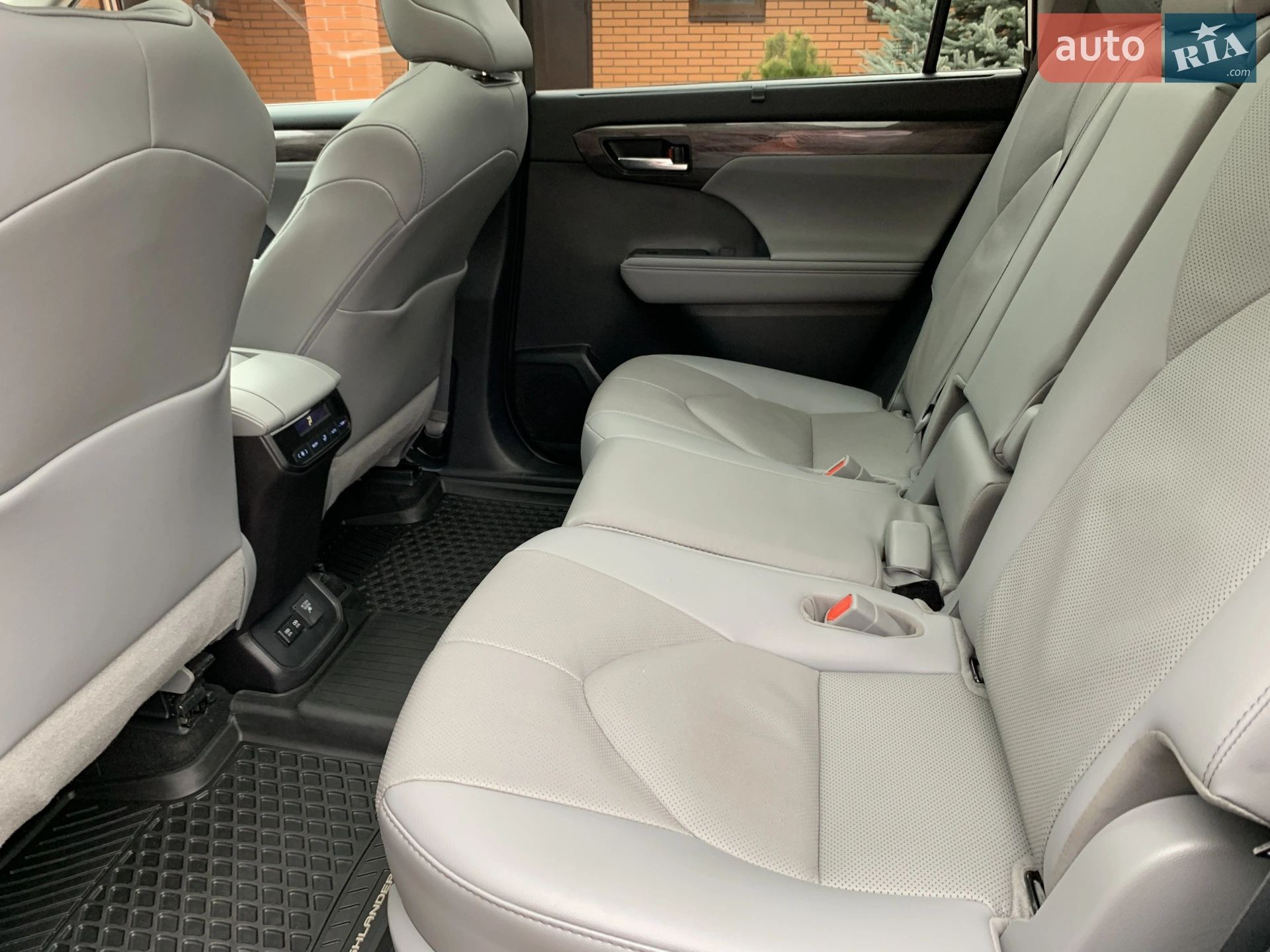 2020 Toyota Highlander - мініатюра 17