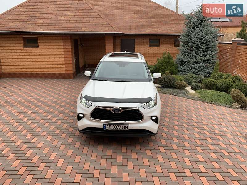 Позашляховик / Кросовер Toyota Highlander 2020 в Кривому Розі