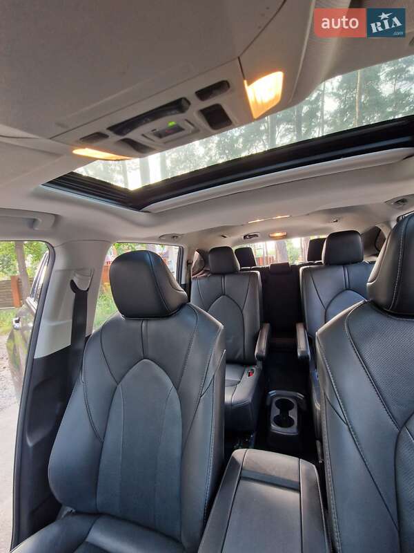 Позашляховик / Кросовер Toyota Highlander 2020 в Києві