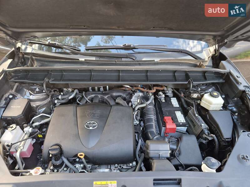 Позашляховик / Кросовер Toyota Highlander 2020 в Києві