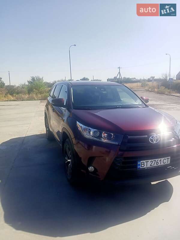 Позашляховик / Кросовер Toyota Highlander 2018 в Херсоні
