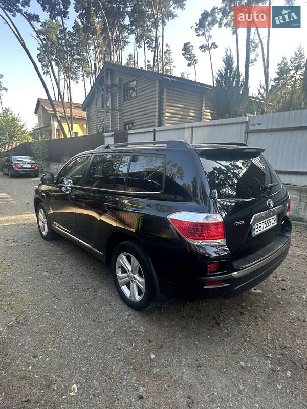 Внедорожник / Кроссовер Toyota Highlander 2010 в Киеве
