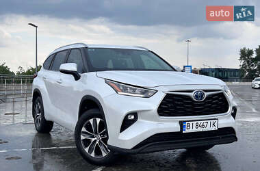Внедорожник / Кроссовер Toyota Highlander 2023 в Киеве